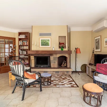 La Petite Colline A 塞雷