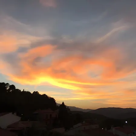 La Petite Colline A فيلة *